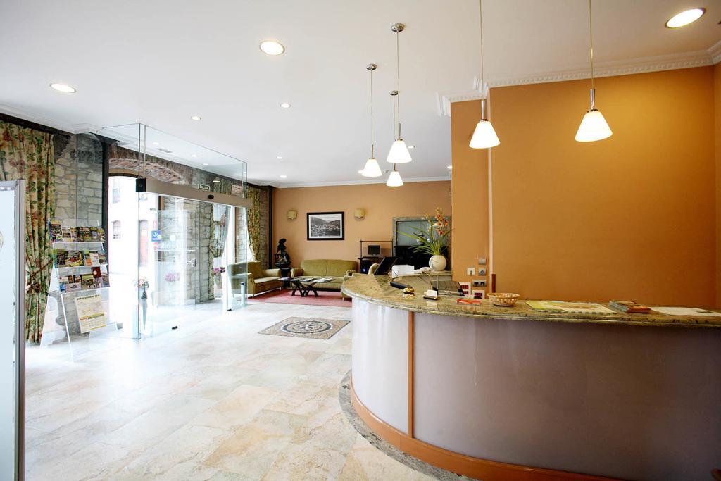 Hotel Imperion Onís Esterno foto