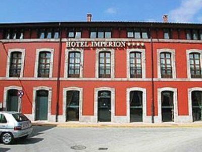Hotel Imperion Onís Esterno foto