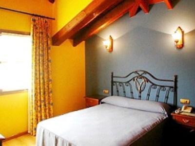 Hotel Imperion Onís Esterno foto